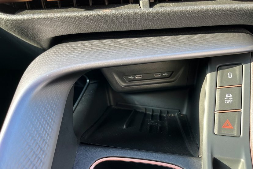 Cupra Terramar 1.5 Etsi 150 V2 Dsg Purple #41