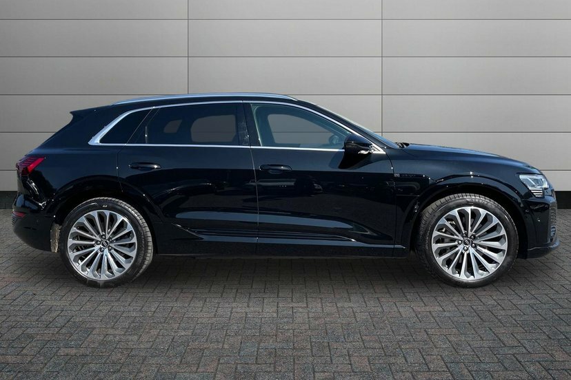 Audi Q8 e tron 55 S Line Suv Quattro 114Kwh 11 Black #4