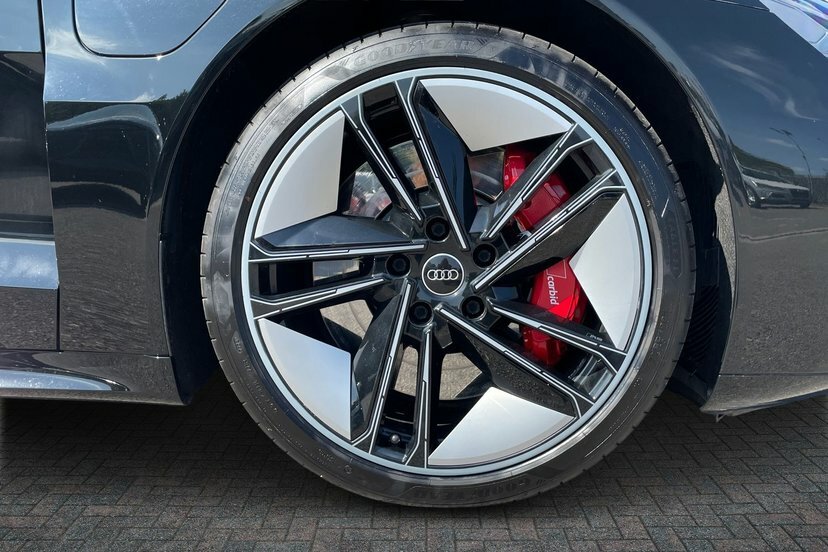 Audi Rs E-Tron Gt 93.4Kwh Carbon Black Saloon Quat Black #5