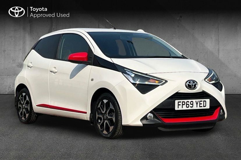 Toyota Aygo 1.0 Vvt-i X-trend Hatchback 71 White