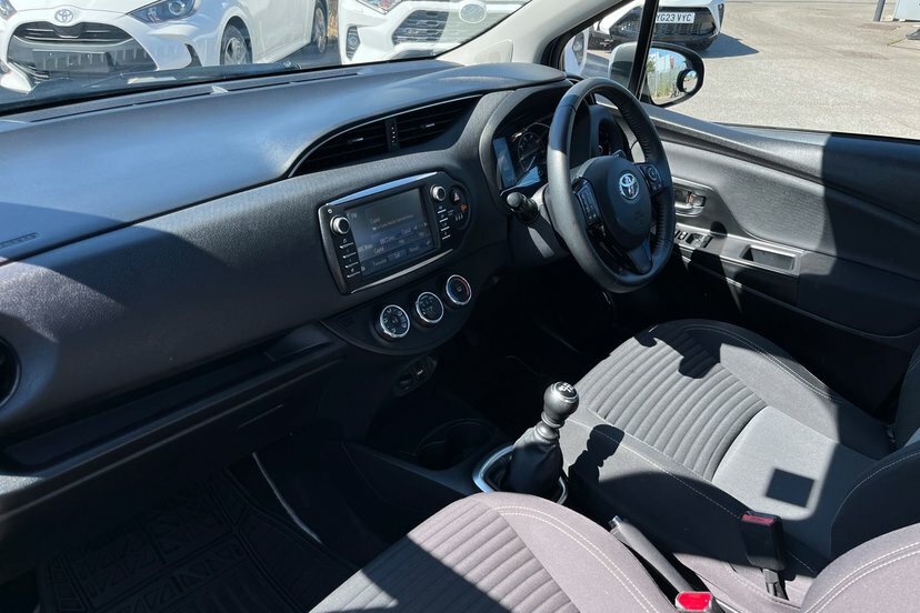 Toyota Yaris 1.5 Vvt-i Excel Black #46