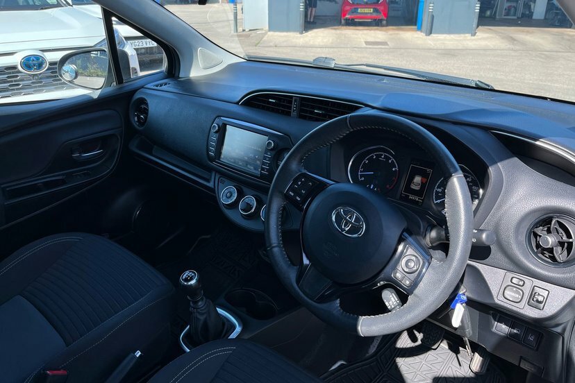 Toyota Yaris 1.5 Vvt-i Excel Black #18