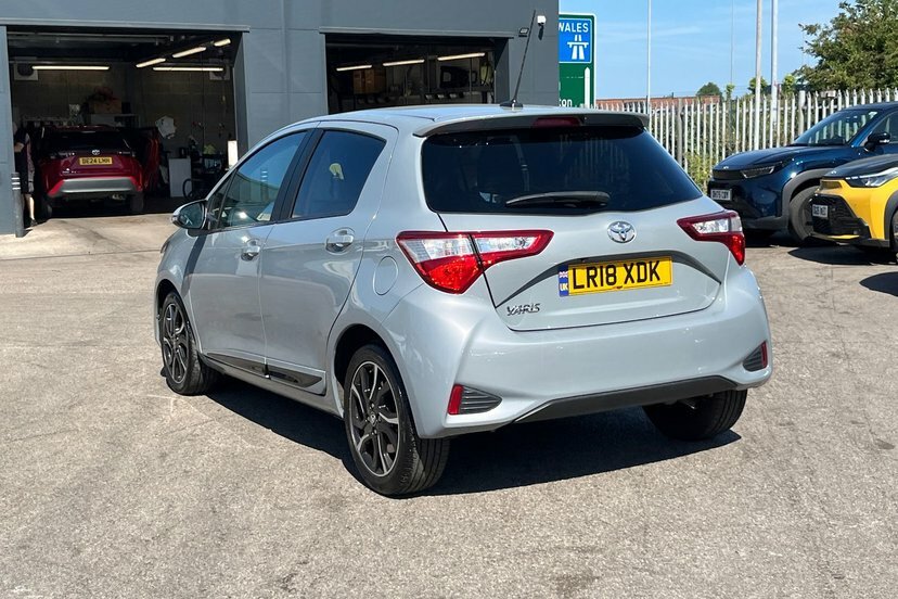 Toyota Yaris 1.5 Vvt-i Excel Black #36