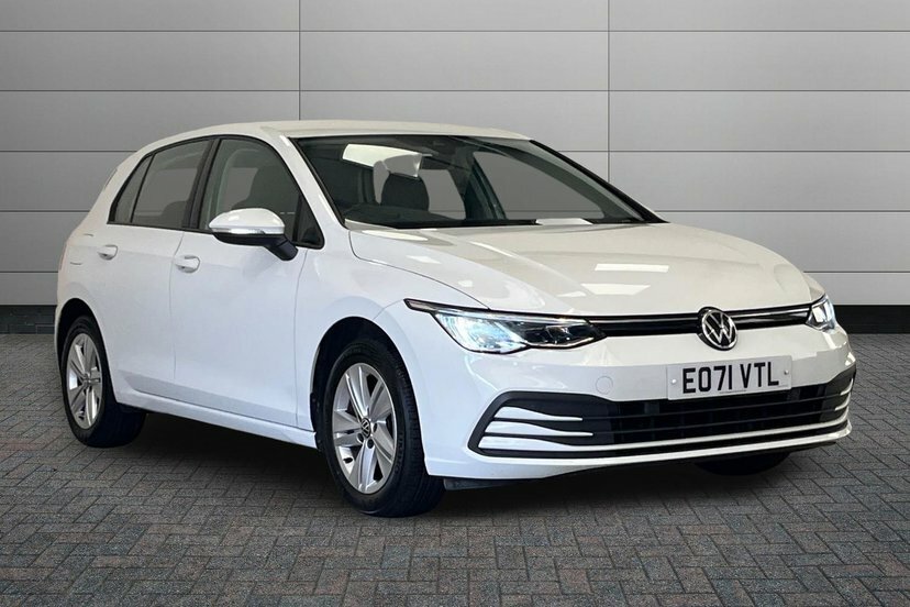Volkswagen Golf 1.5 Tsi Life Hatchback 150 Ps White