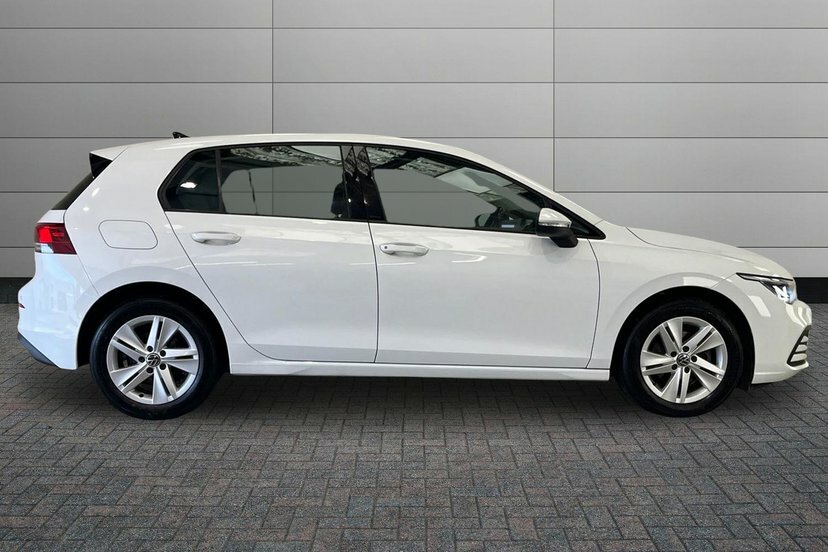 Volkswagen Golf 1.5 Tsi Life Hatchback 150 Ps EO71VTL White #4