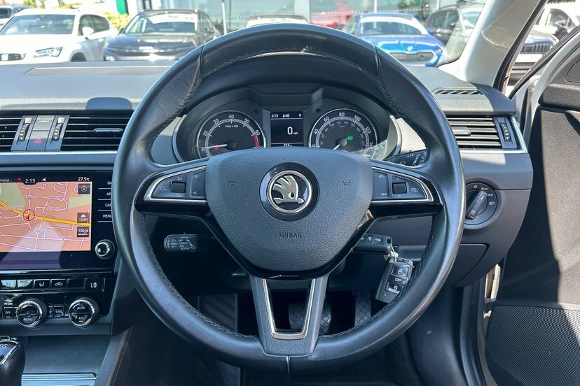 Skoda Octavia  White #19