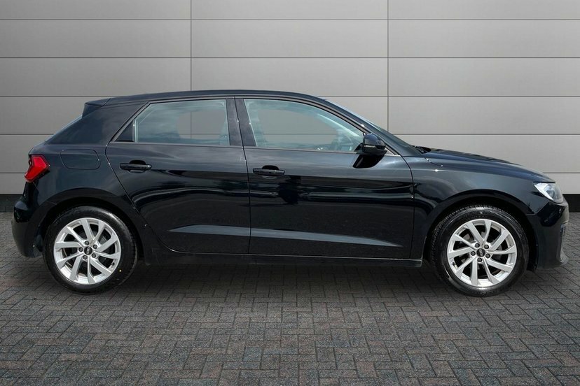 Audi A1 1.0 Tfsi 25 Sport Sportback 95 DE21MVV Black #4