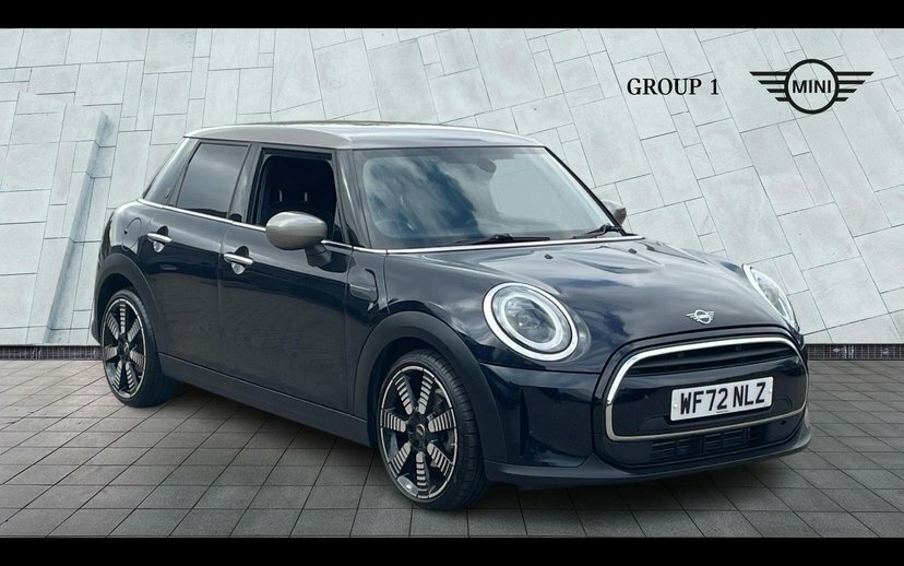 Mini Hatch 5-Door Hatch Cooper Exclusive Black