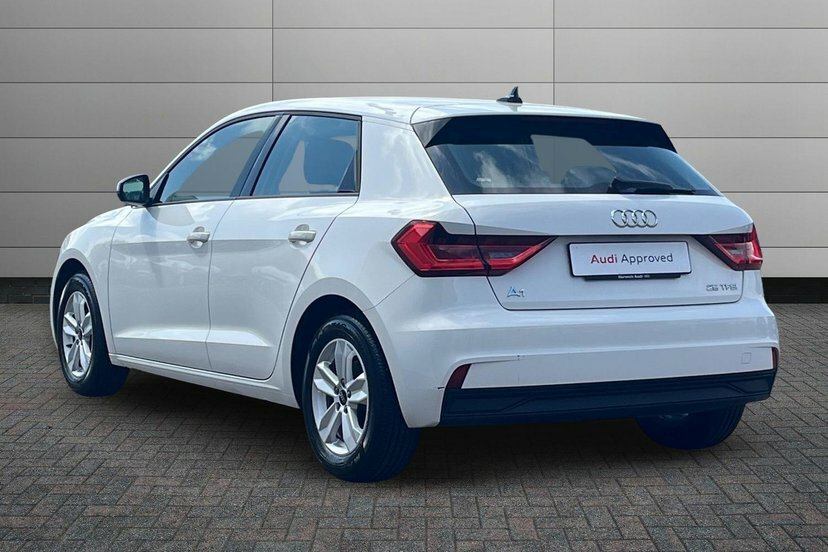 Audi A1 1.0 Tfsi 25 Technik Sportback 9 AR23EOP White #3