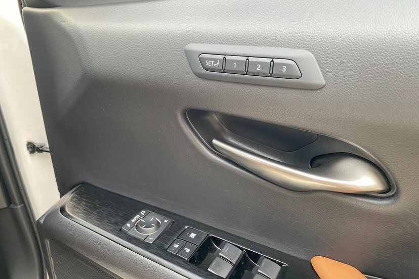 Lexus UX Navigation Ulez Approved Blue #14