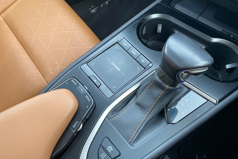 Lexus UX Navigation Ulez Approved Blue #15