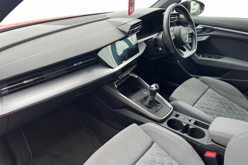 Audi A3 1.5 Tfsi 35 Edition 1 Sportback Red #2