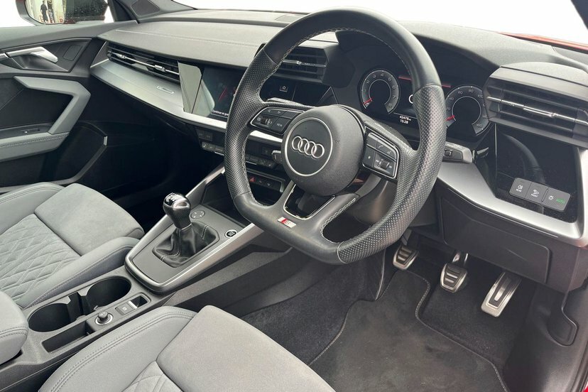 Audi A3 1.5 Tfsi 35 Edition 1 Sportback Red #6