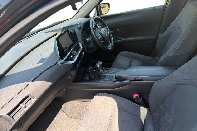 Lexus UX 2.0 250H Premium Suv Hybrid E-cvt 184 MT23AFU Black #2
