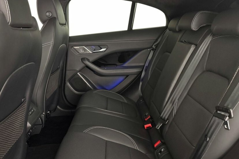 Jaguar I-Pace 400 90Kwh R-dynamic Hse Black Suv Aut Red #4