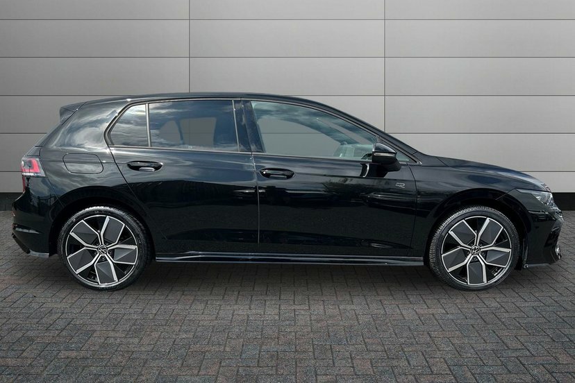 Volkswagen Golf 2.0 Tdi Black Edition Hatchback Dsg 15 Black #4