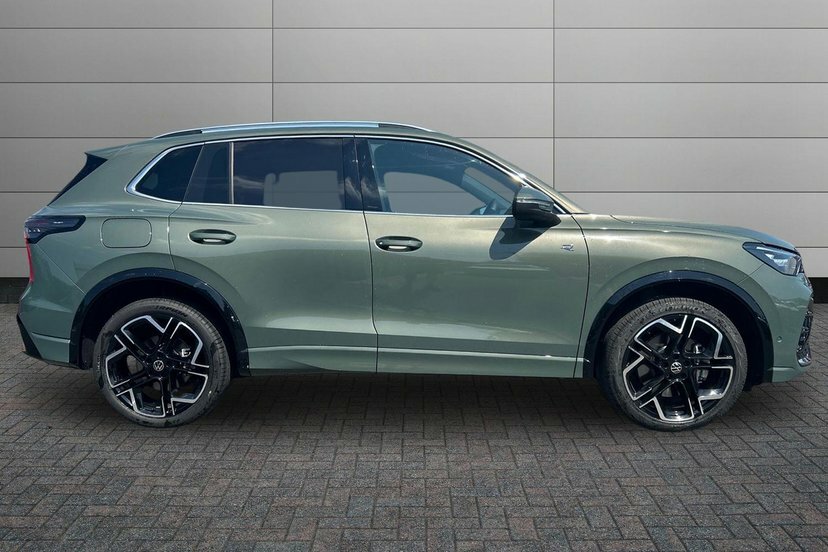 Volkswagen Tiguan 1.5 Tsi Ehybrid 19.7Kwh R-line Suv Plug Green #4