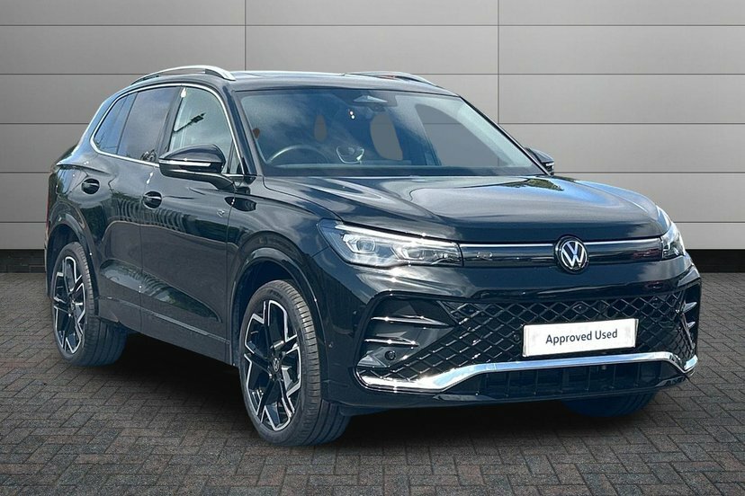 Volkswagen Tiguan 1.5 Tsi Ehybrid 19.7Kwh R-line Suv Plug Black