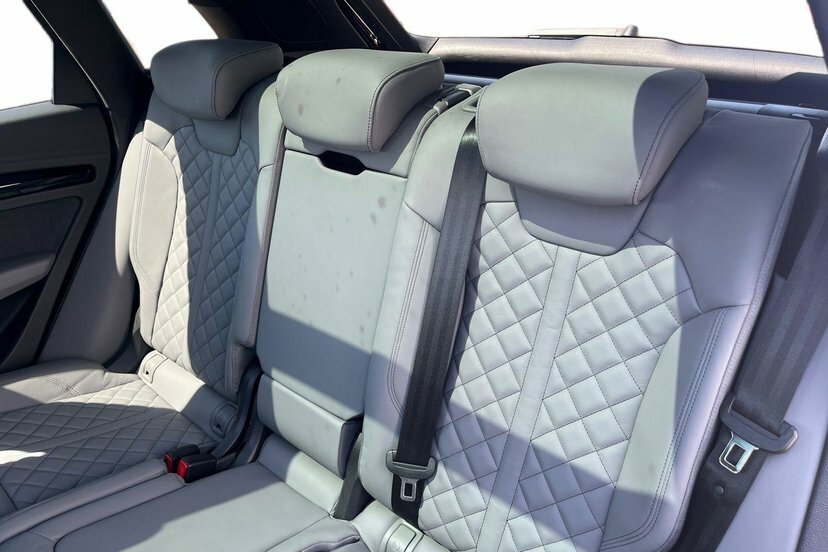 Audi Q5 S Line Black #8