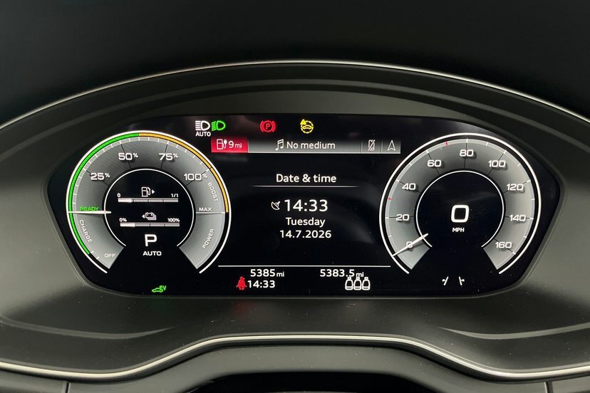 Audi Q5 S Line Black #7