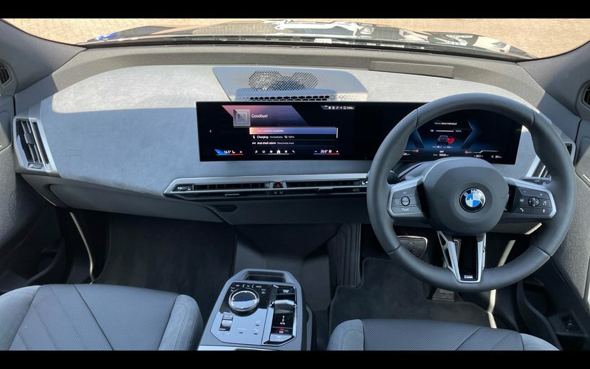 BMW iX 60 111.5Kwh M Sport Xdrive 11Kw Charger Black #4