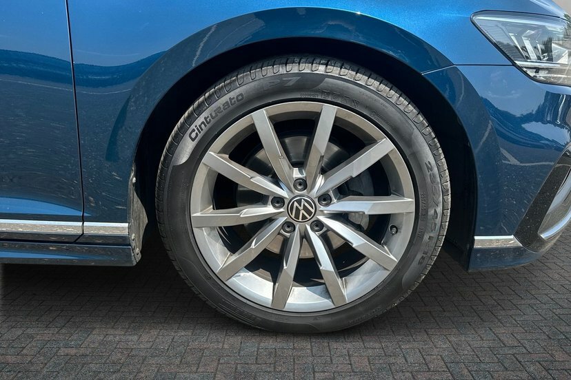Volkswagen Passat 1.5 Tsi Evo R-line Saloon Dsg 150 Ps LX71VRR Blue #5
