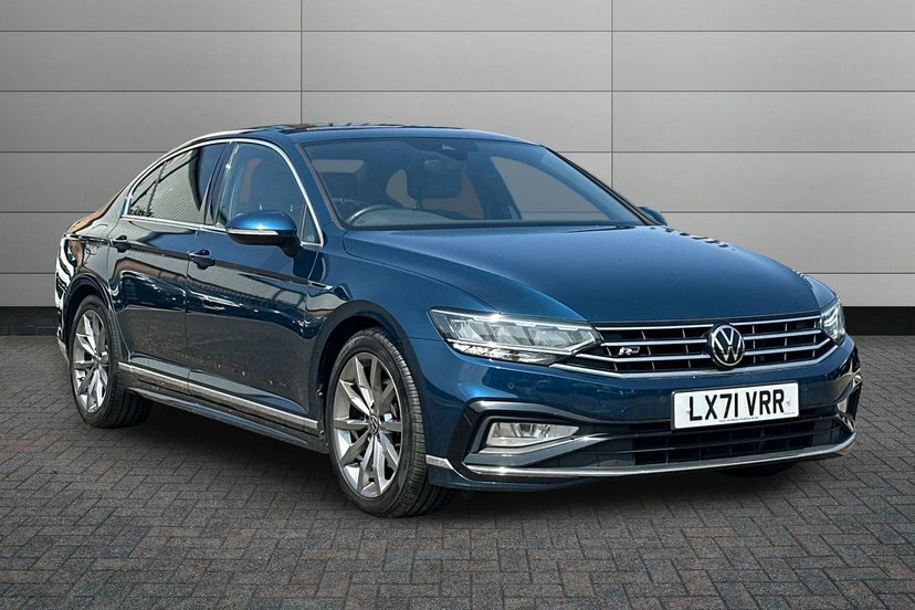 Volkswagen Passat 1.5 Tsi Evo R-line Saloon Dsg 150 Ps Blue