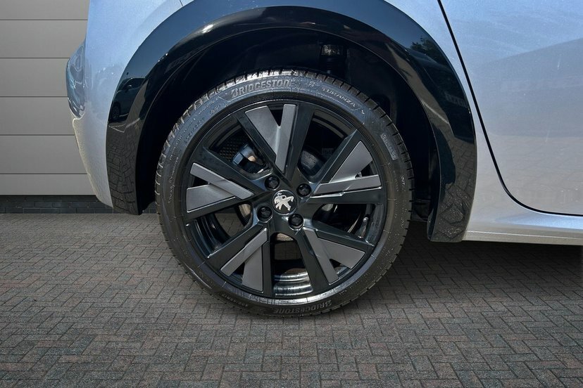 Peugeot 208 1.2 Puretech Gt Line Hatchback Eat 100 Grey #5