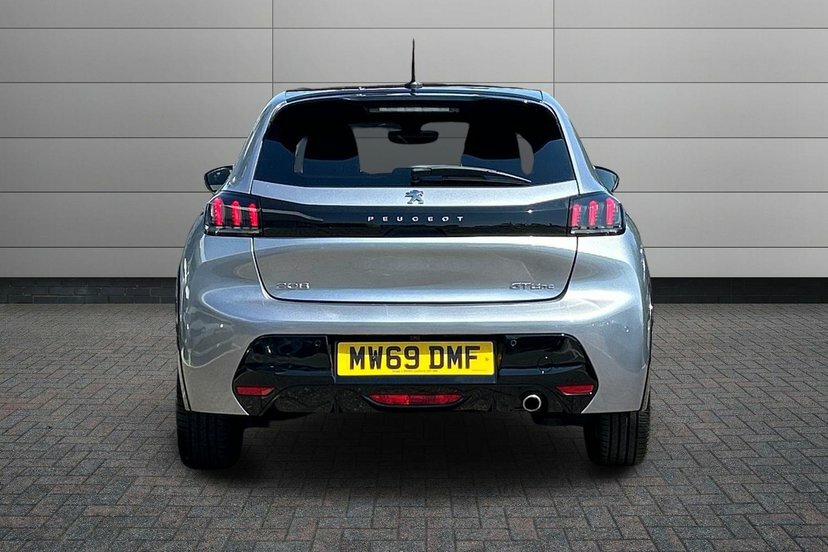 Peugeot 208 1.2 Puretech Active Hatchback Black #9