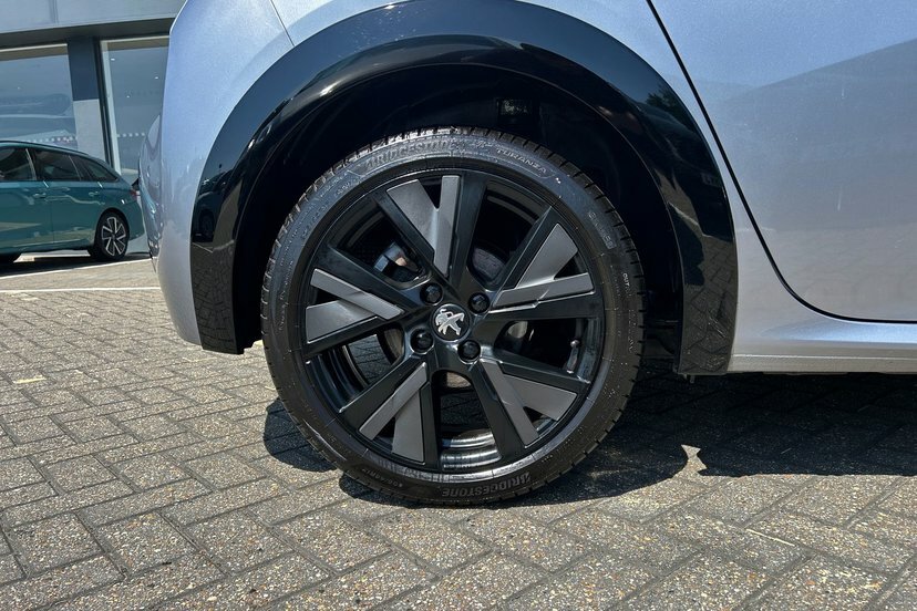 Peugeot 208 1.2 Puretech Active Hatchback Black #11