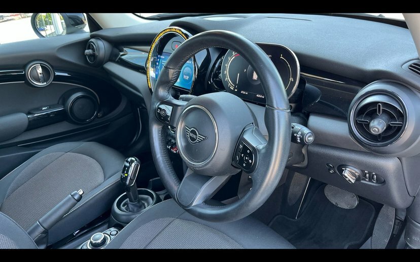 Mini Hatch 3-Door Hatch Cooper Classic White #6