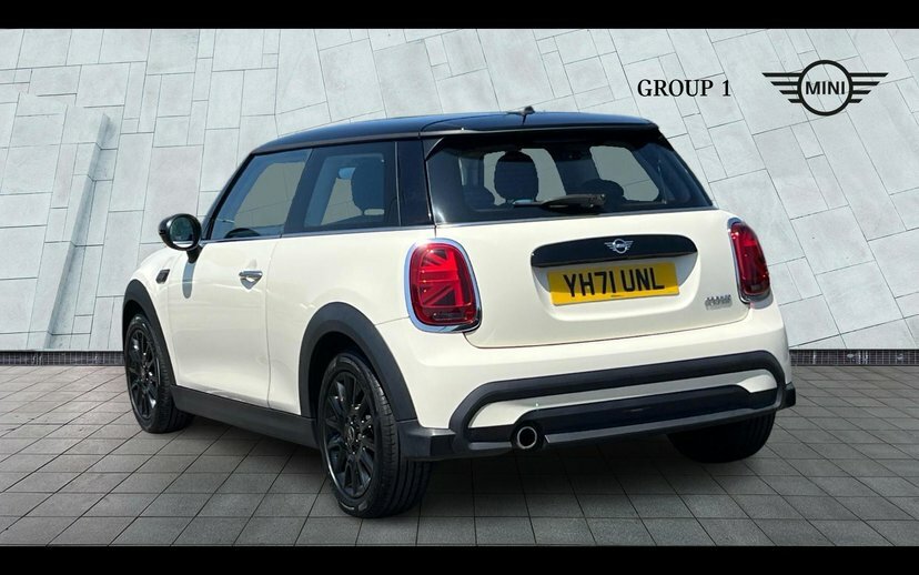 Mini Hatch 3-Door Hatch Cooper Classic White #2