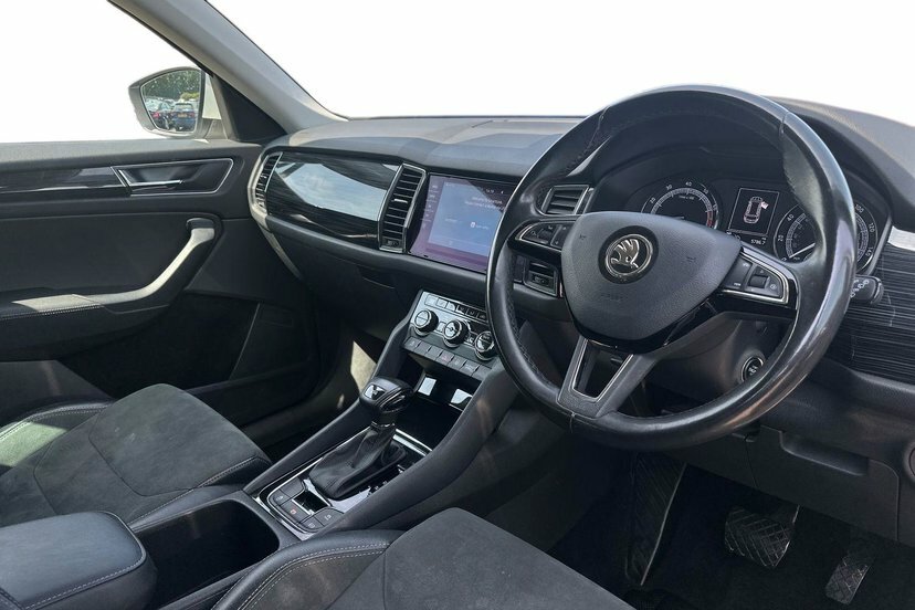 Skoda Kodiaq 1.5 Tsi Act Se L Suv Dsg 7 Seat 150 VA68ESN White #6