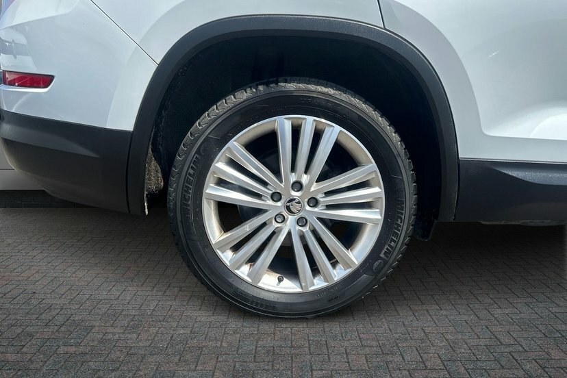 Skoda Kodiaq 1.5 Tsi Act Se L Suv Dsg 7 Seat 150 VA68ESN White #5