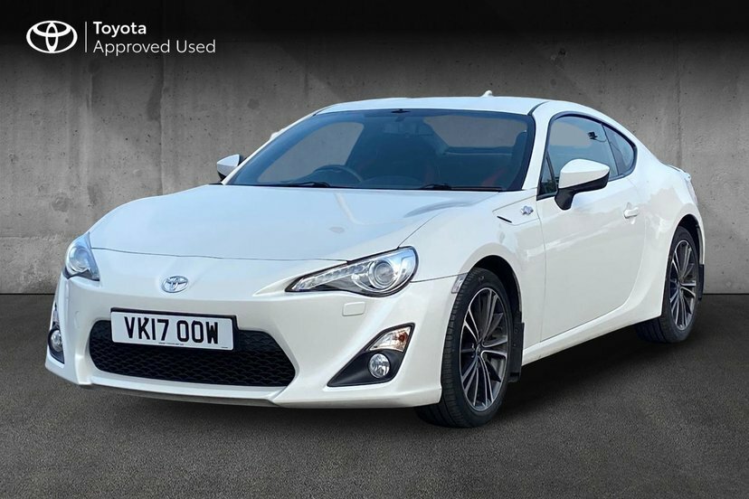 Toyota GT86 2.0 Boxer D-4s Coupe 200 Ps White #3