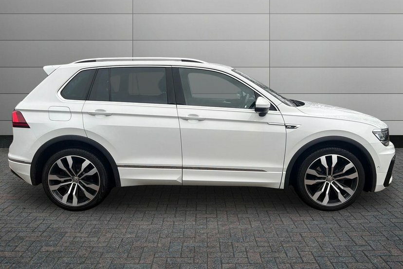 Volkswagen Tiguan 1.5 Tsi Evo R-line Tech Suv Dsg 150 Ps White #4