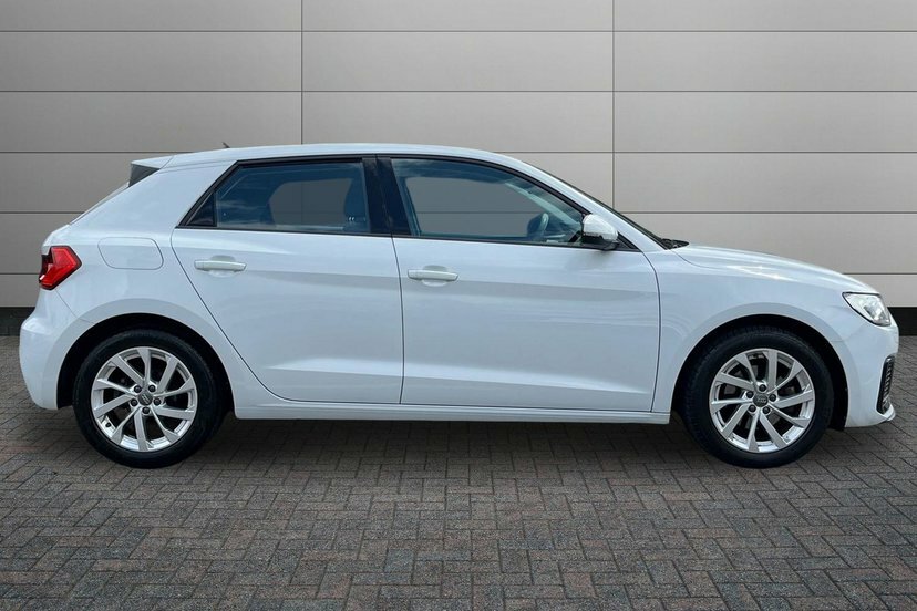 Audi A1 1.0 Tfsi 30 Sport Sportback S Tronic 1 White #4