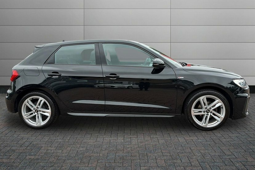 Audi A1 1.0 Tfsi 25 S Line Sportback S Tronic ML72DZA Black #4