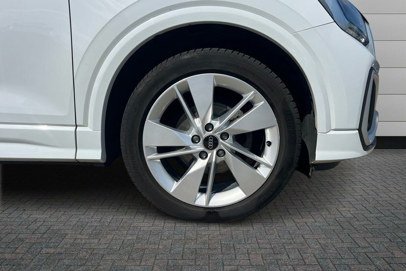 Audi Q2 1.5 Tfsi Cod 35 S Line Suv S Tronic 15 White #5