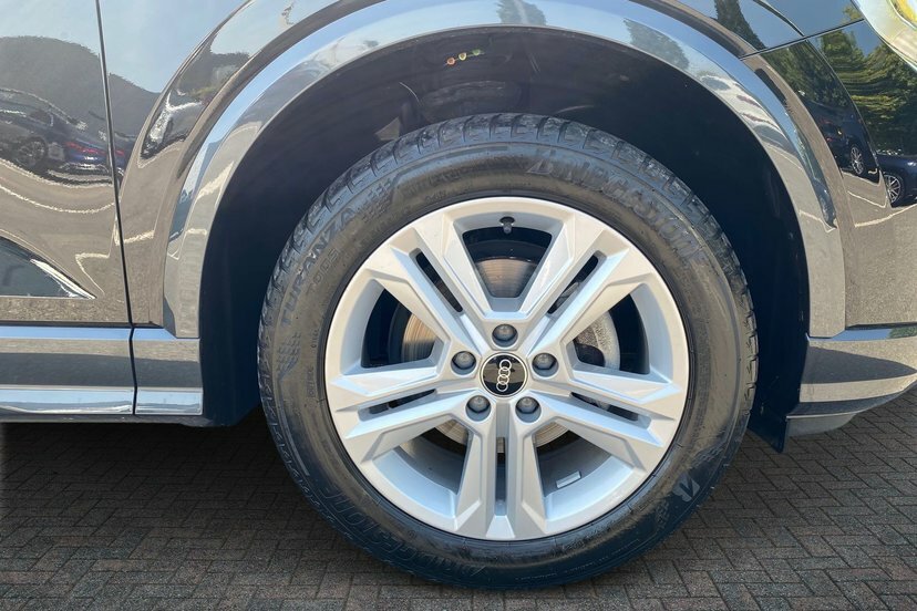 Audi Q2 1.5 Tfsi Cod 35 Sport Suv 150 P Black #5