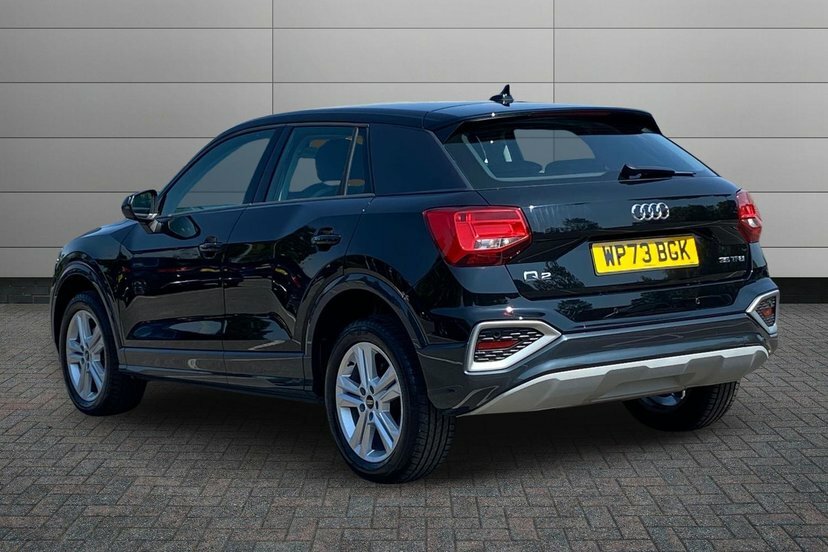 Audi Q2 1.5 Tfsi Cod 35 Sport Suv 150 P Black #3