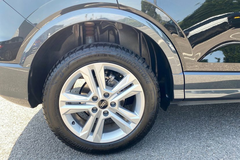 Audi Q2 30 Tfsi Technik Black #30