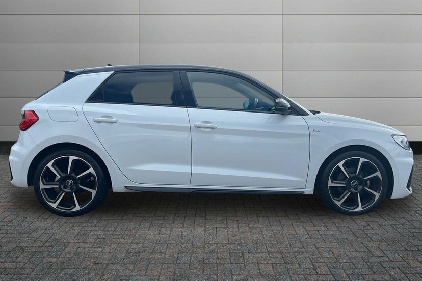 Audi A1 1.5 Tfsi 35 Black Edition Sportback S T White #4