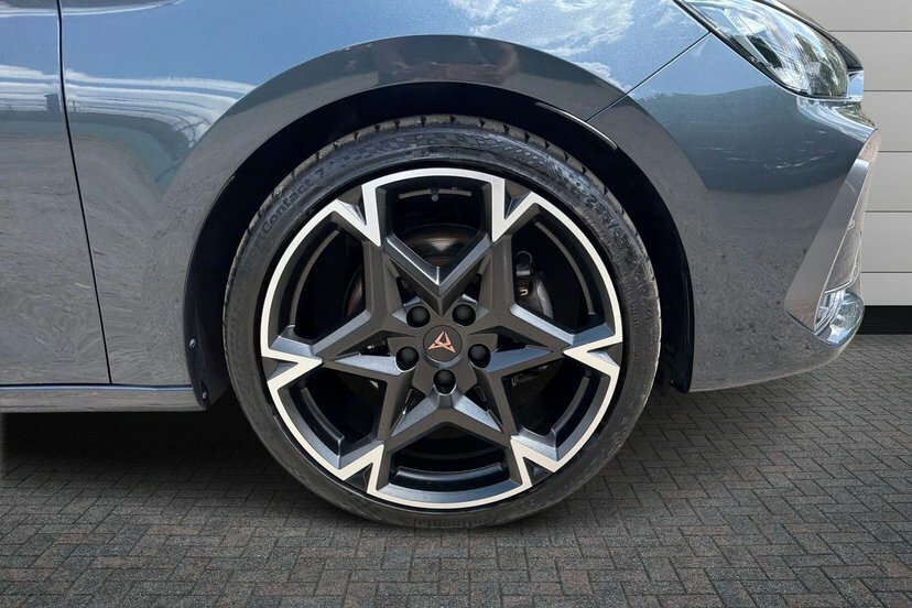 Cupra Leon 1.5 Etsi V2 Hatchback Hybrid Dsg 150 P KW25YYA Grey #5