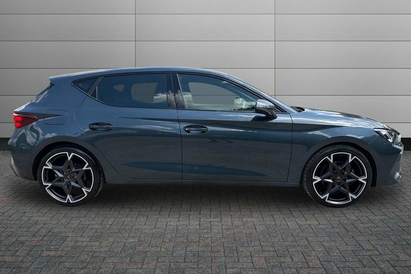 Cupra Leon 1.5 Etsi V2 Hatchback Hybrid Dsg 150 P KW25YYA Grey #4