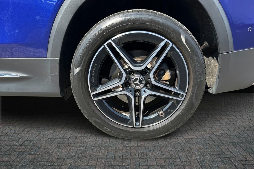 Mercedes-Benz GLB Class 1.3 Glb200 Amg Line Executive Suv 7G- KP23OAN Blue #4