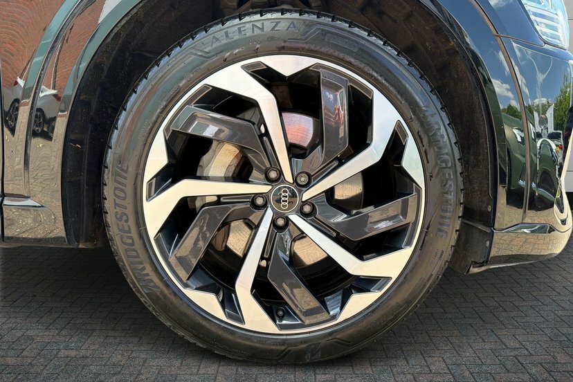 Audi E-tron 50 Black Edition Suv Quattro 71. Black #5