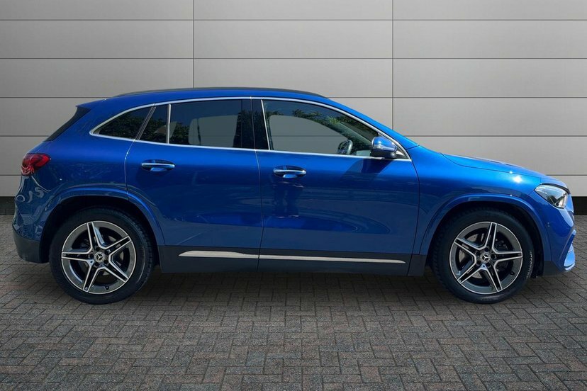 Mercedes-Benz GLA Class Gla200 Amg Line Executive Suv CV24OLP Blue #3