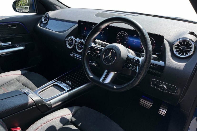 Mercedes-Benz GLA Class Gla200 Amg Line Executive Suv CV24OLP Blue #5