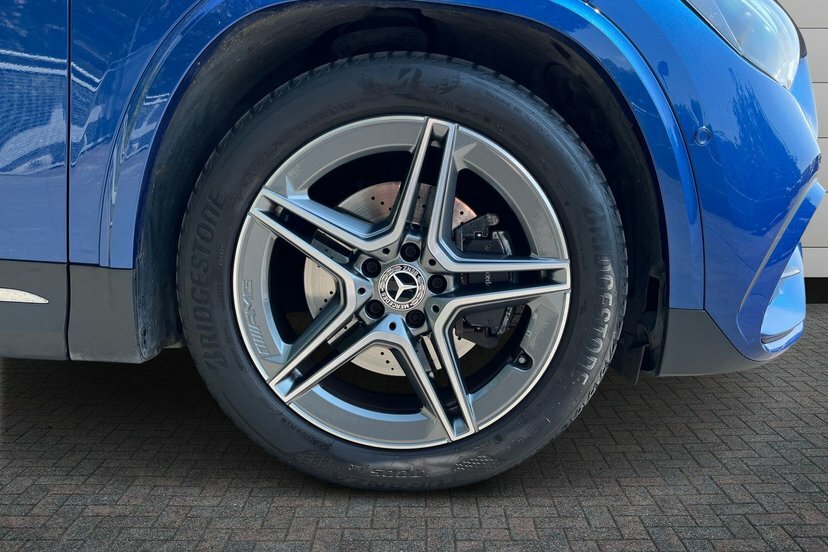 Mercedes-Benz GLA Class Gla200 Amg Line Executive Suv CV24OLP Blue #4